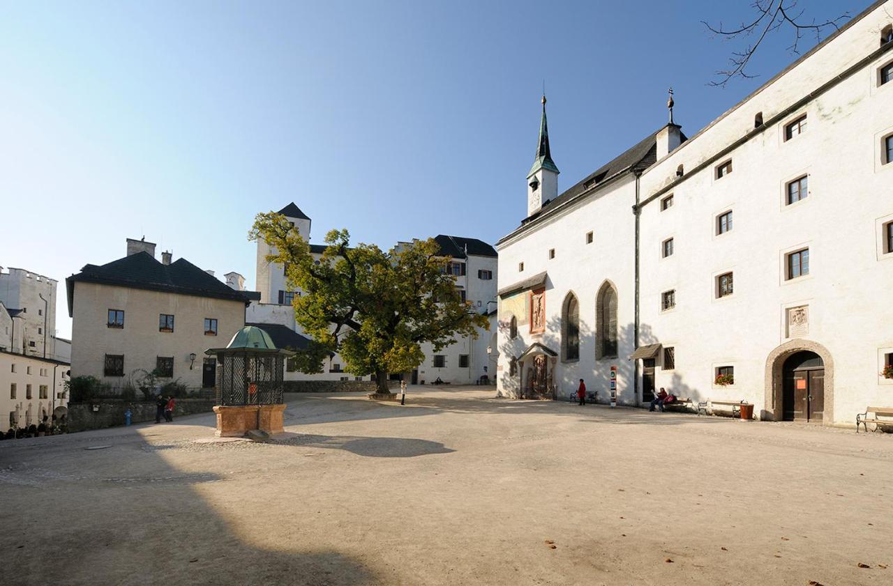 Haus Weidmannsheil - Wohnen Im Romantischen Forsthaus Werfen Exterior photo