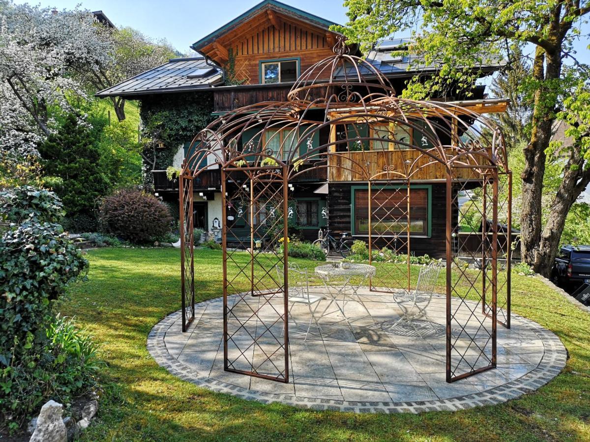 Haus Weidmannsheil - Wohnen Im Romantischen Forsthaus Werfen Exterior photo