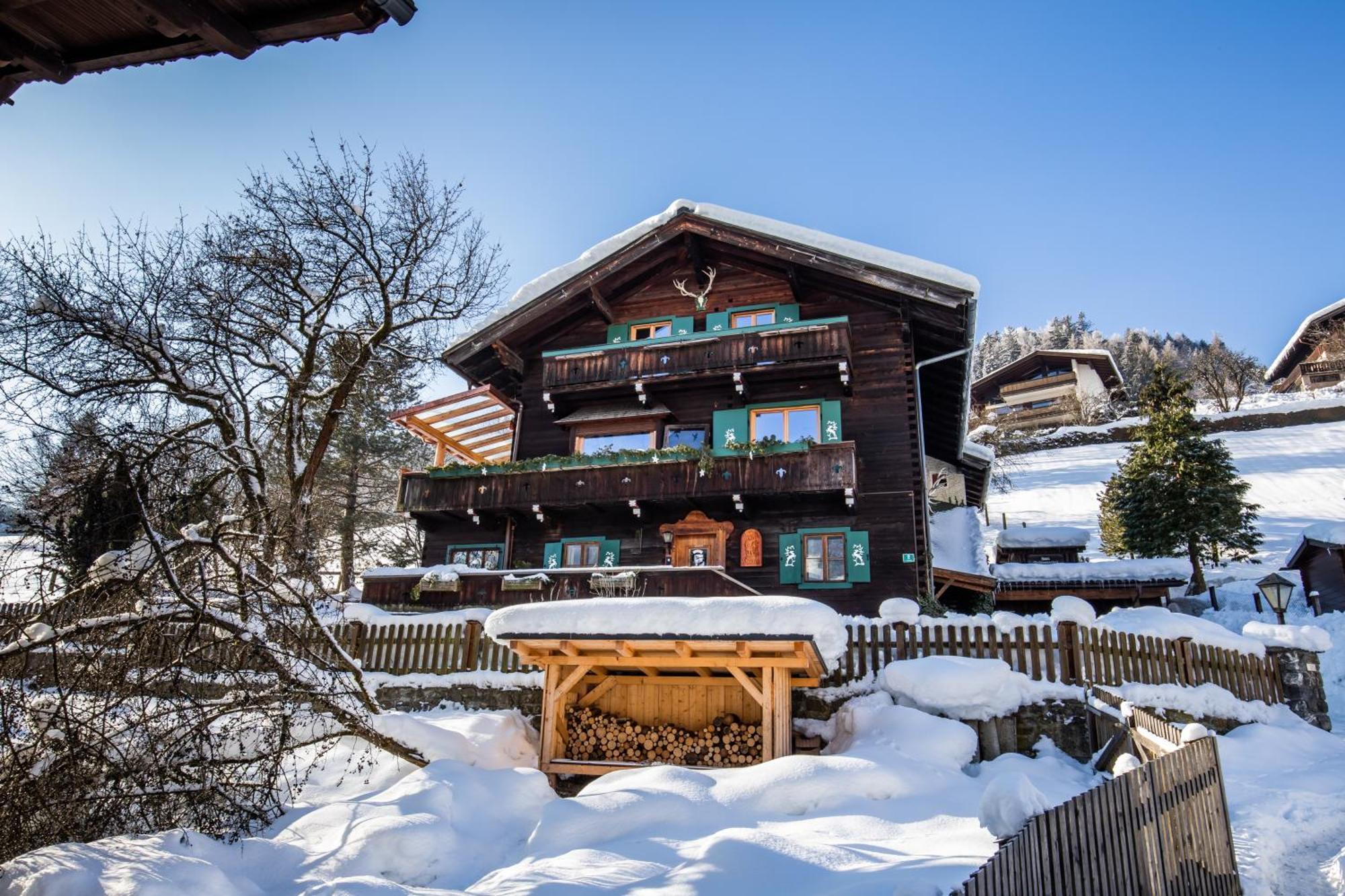 Haus Weidmannsheil - Wohnen Im Romantischen Forsthaus Werfen Exterior photo